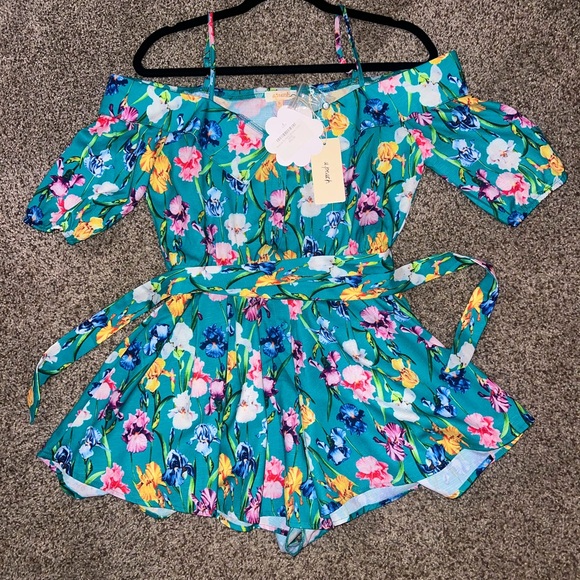 Romper - Picture 3 of 4